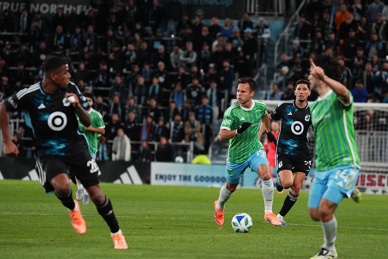 Minnesota and Seattle Battle to Scoreless Draw, Advance to Penalties in Playoff Opener