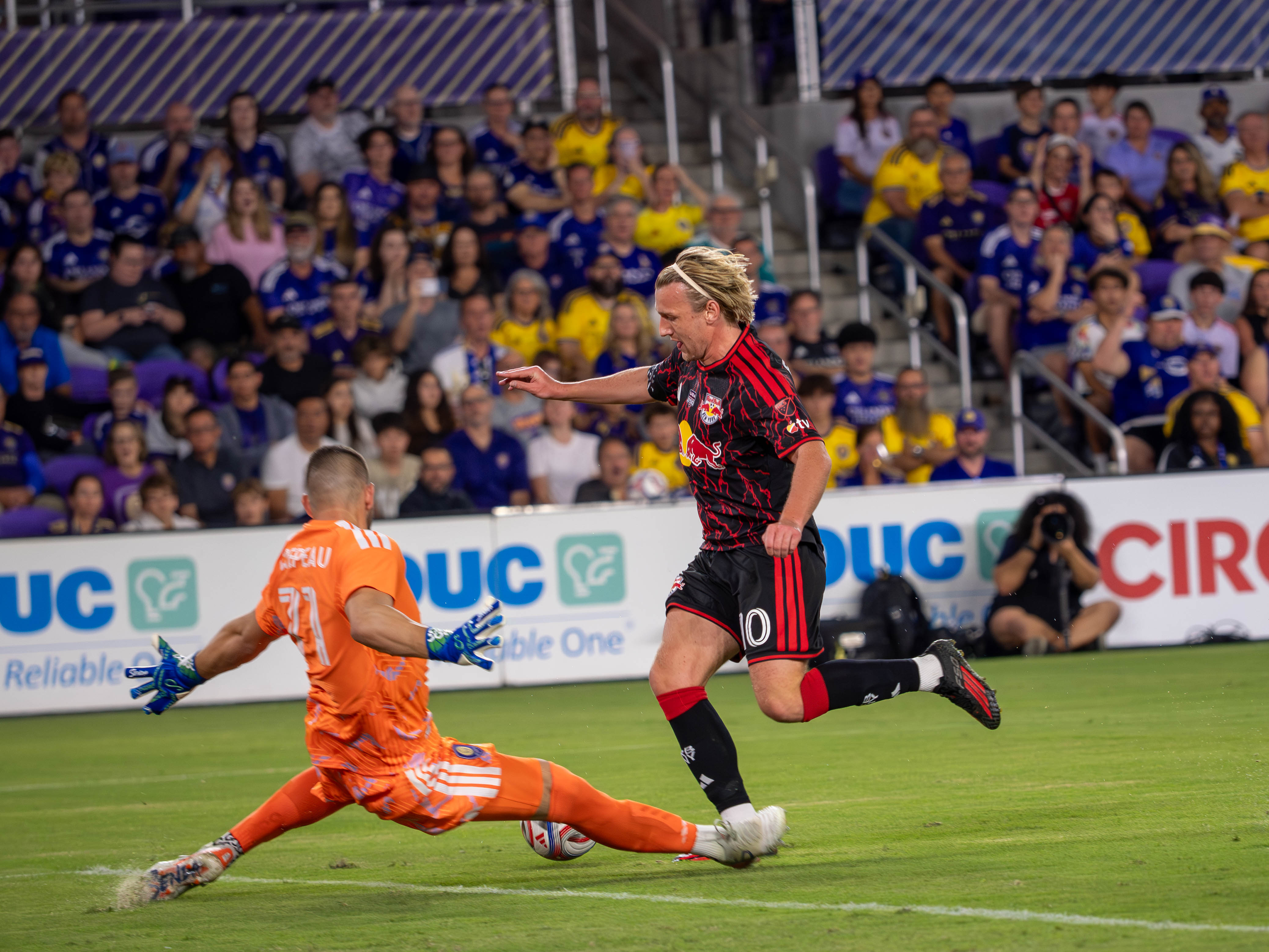 Tiago's Stoppage-Time Strike Not Enough as Red Bulls Edge Orlando 2-1