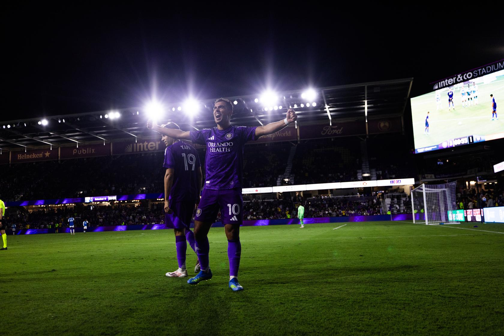 Ojeda Double Fires Orlando Past Third-Place Charlotte 4-1