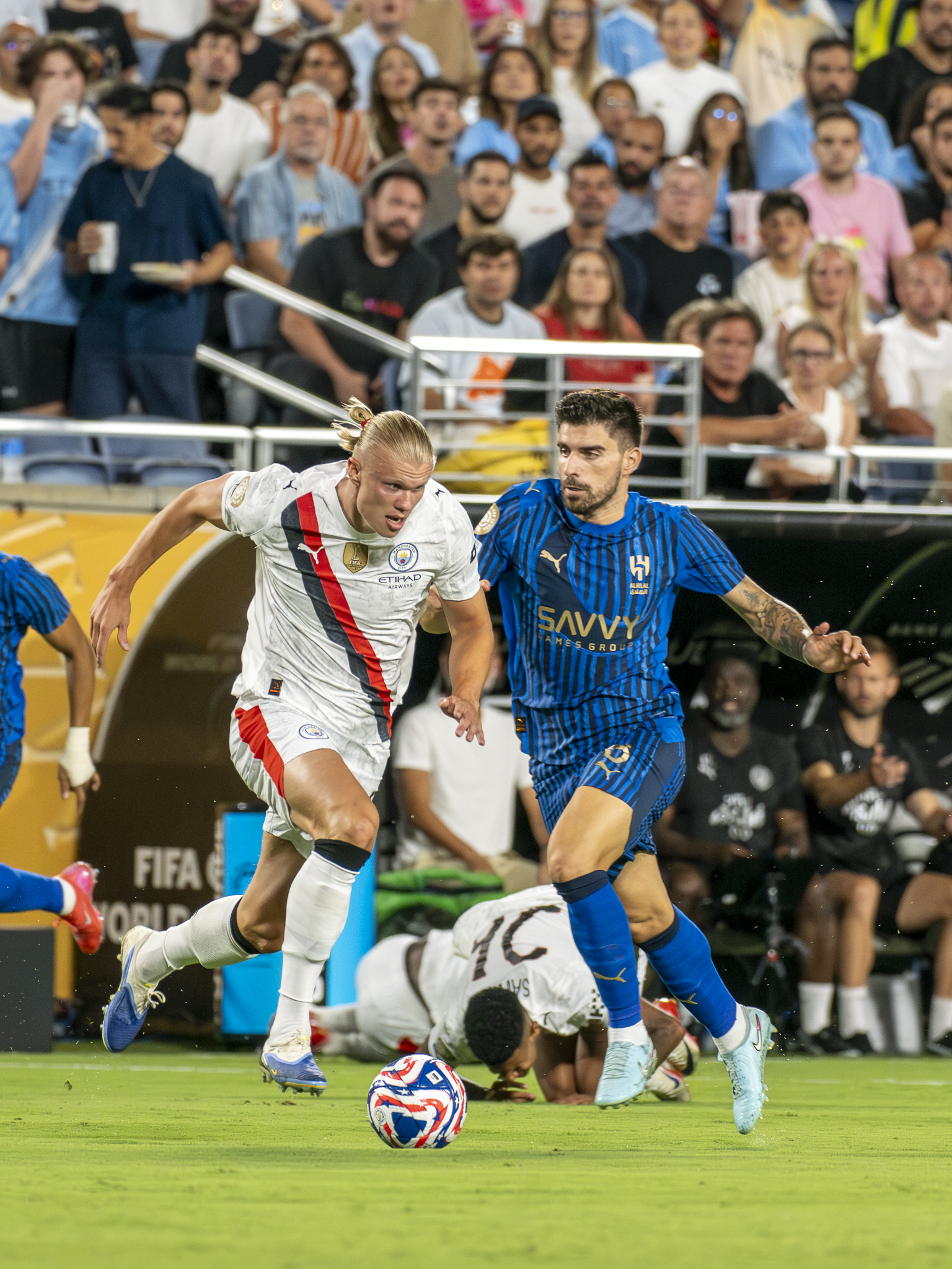 Haaland vs Neves