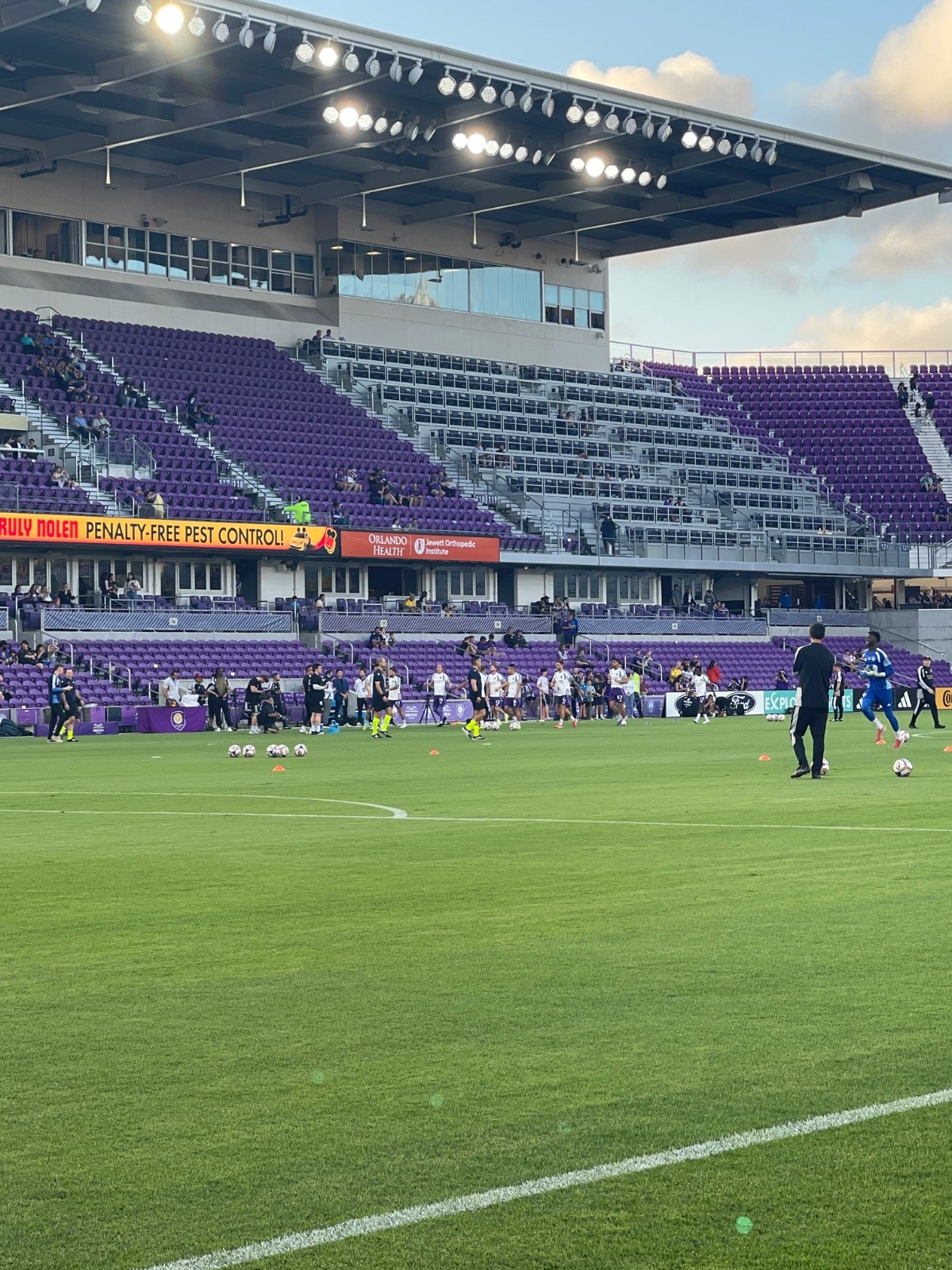 Orlando Warms up