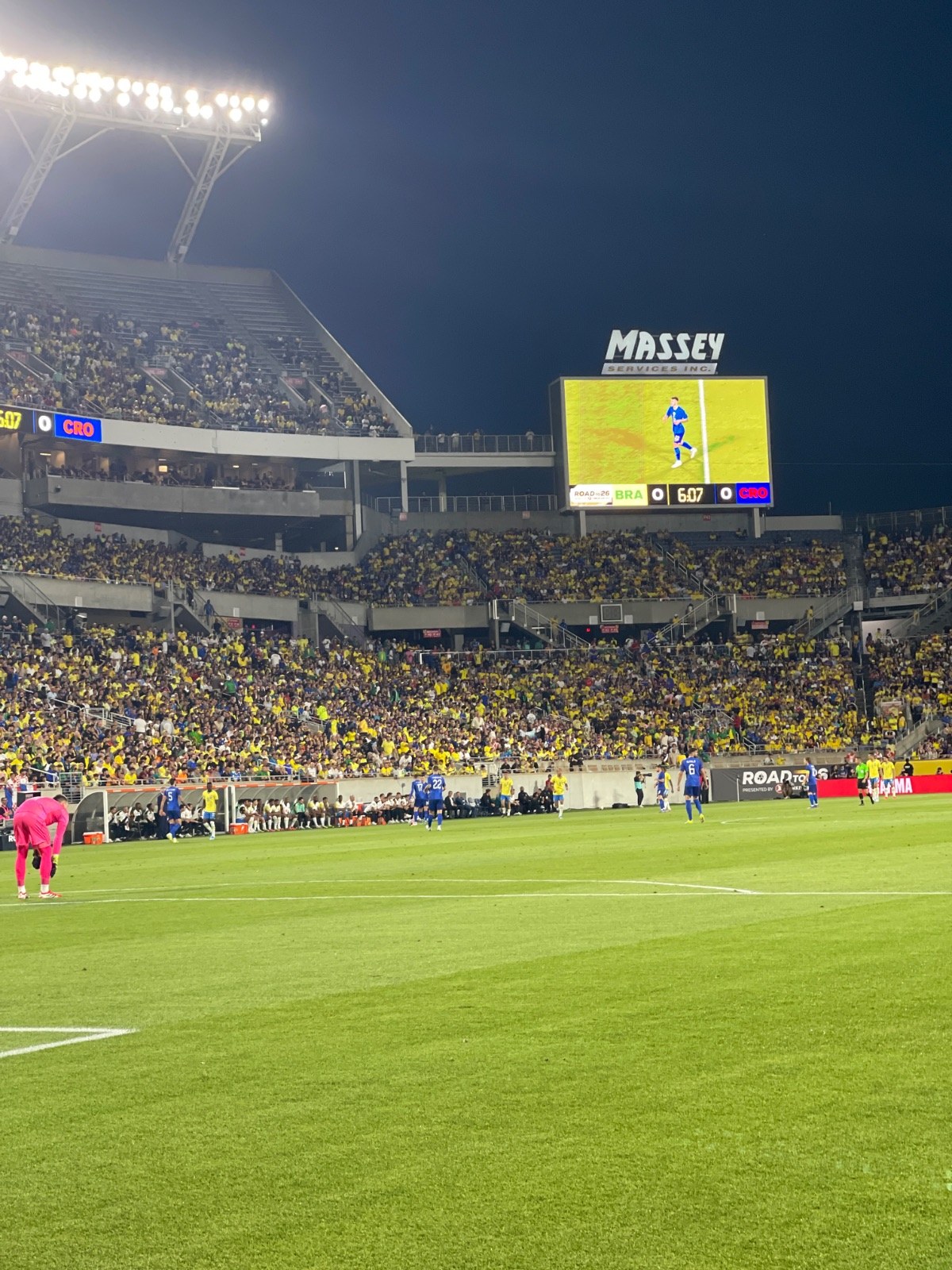 Croatia has attacked relentlessly in the last 10 minutes. Brazil is making changes. Croatia made changes fresh legs.